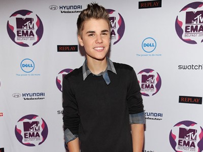 Justin Bieber trên thảm đỏ
